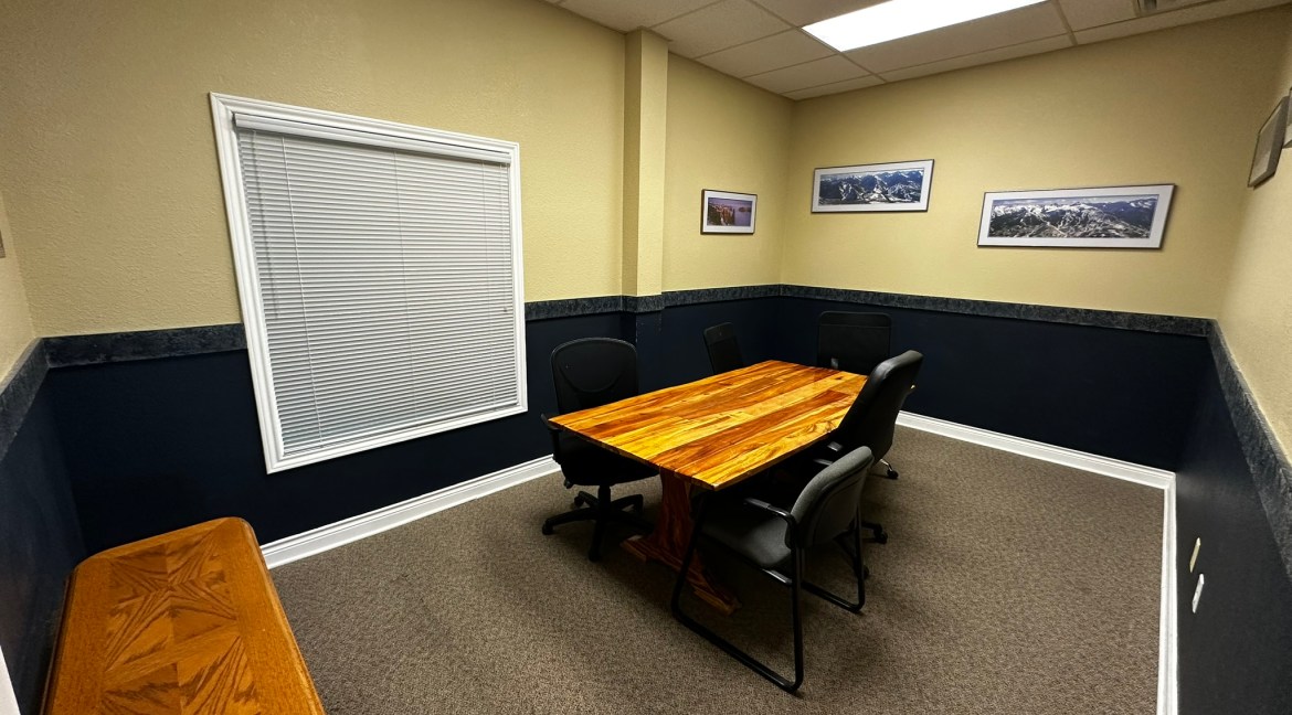 005 - Conference Room