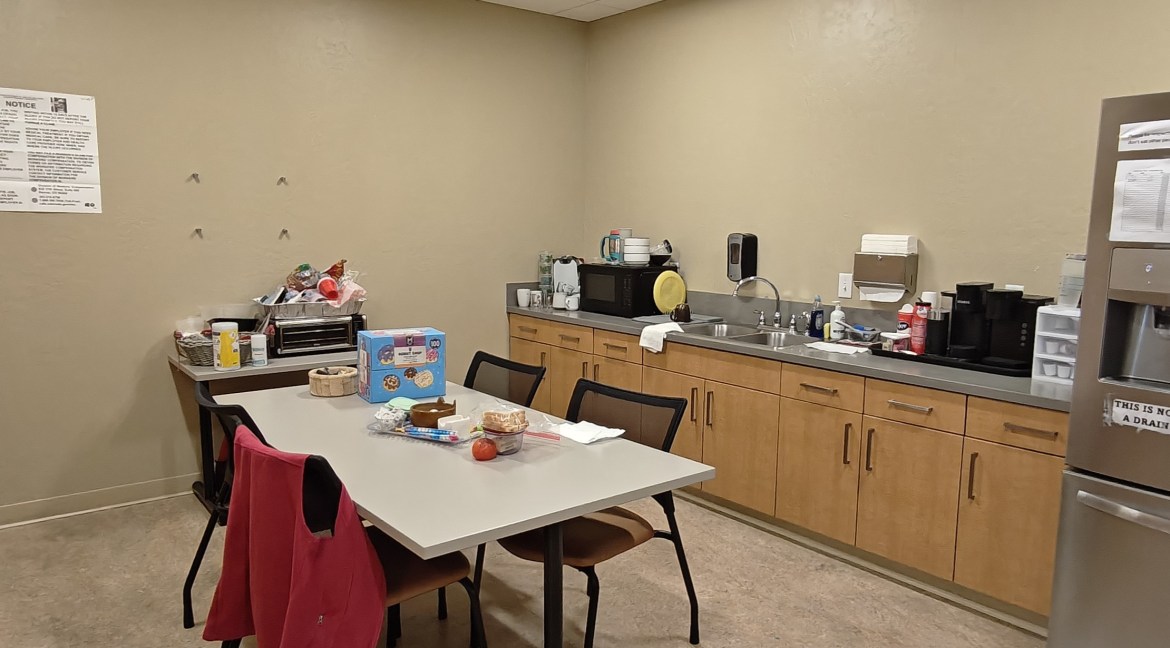 005 - Employee Kitchen