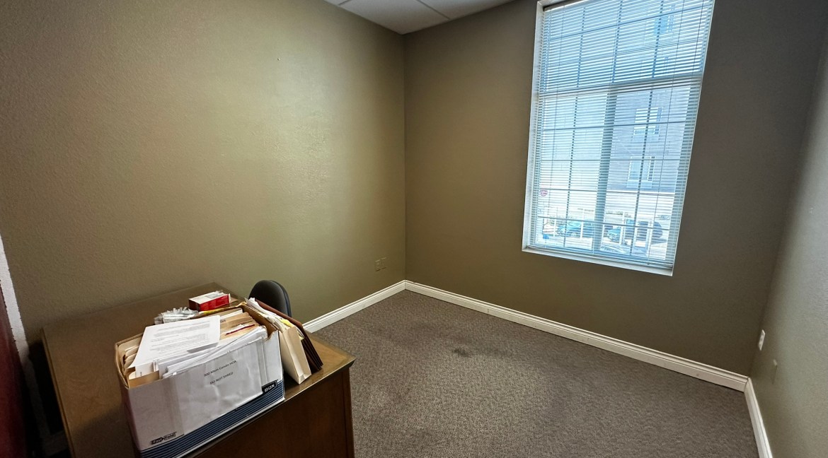 006 - Private Office 1