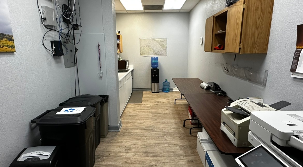 014 - Tech & Print Room w.Kitchenette