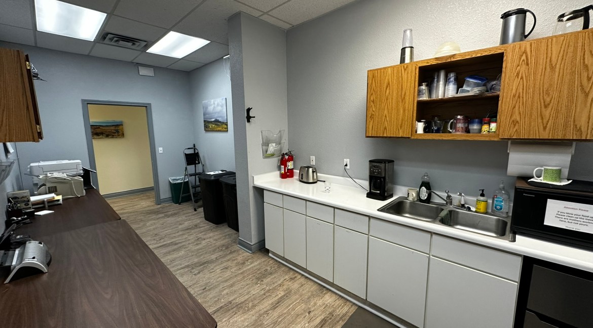 015 - Employee Kitchenette