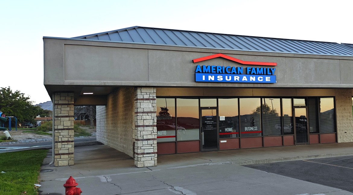 000 - Building Front