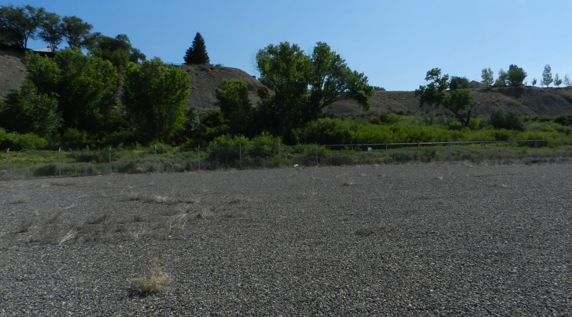 Lot - gravel - leveled