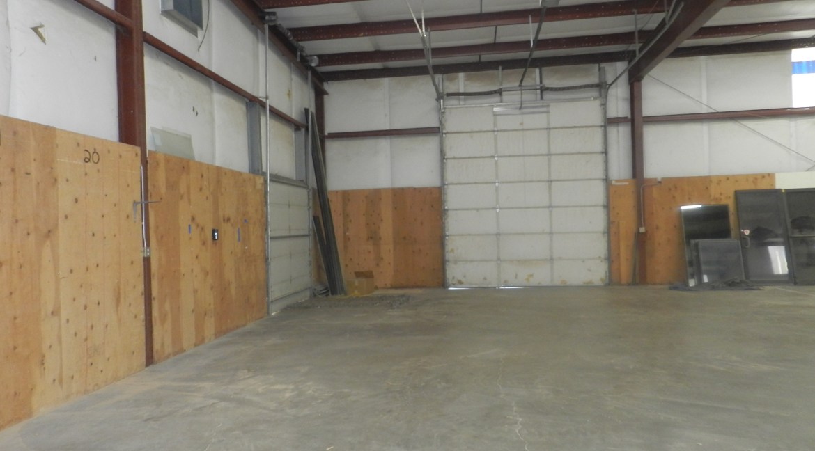 Warehouse - 2 large overhead doors, one smaller