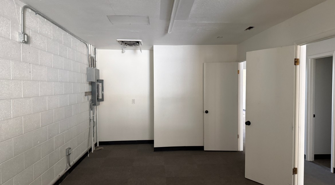 9_open office space
