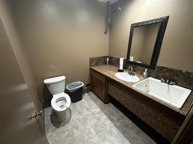 Commercial Lease Bathroom Grand Junction