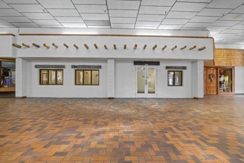 Commercial Retail Space for Lease
