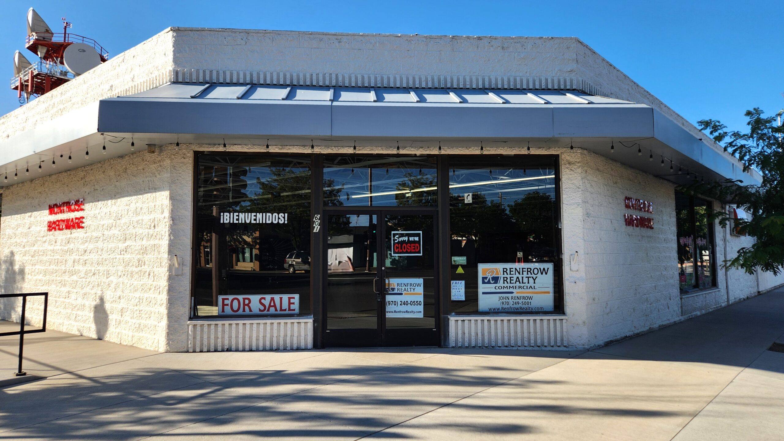 601 E Main St