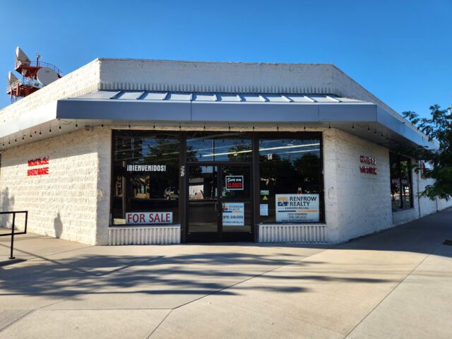 601 E Main St
