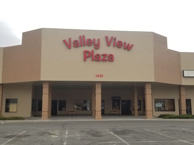 Valley View Plaza Retail for Lease