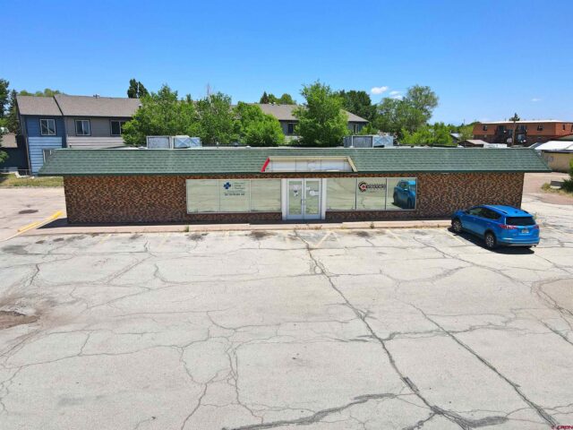 Commercial Building-Prime Location