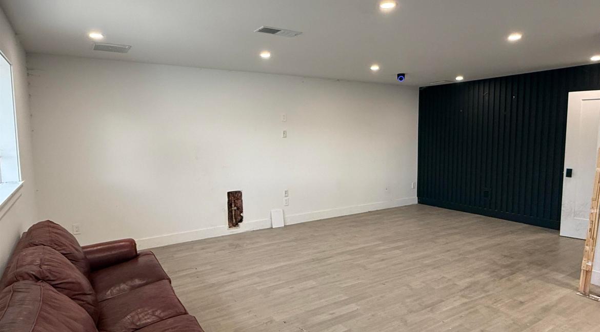 Commercial Building for Sale Montrose 2